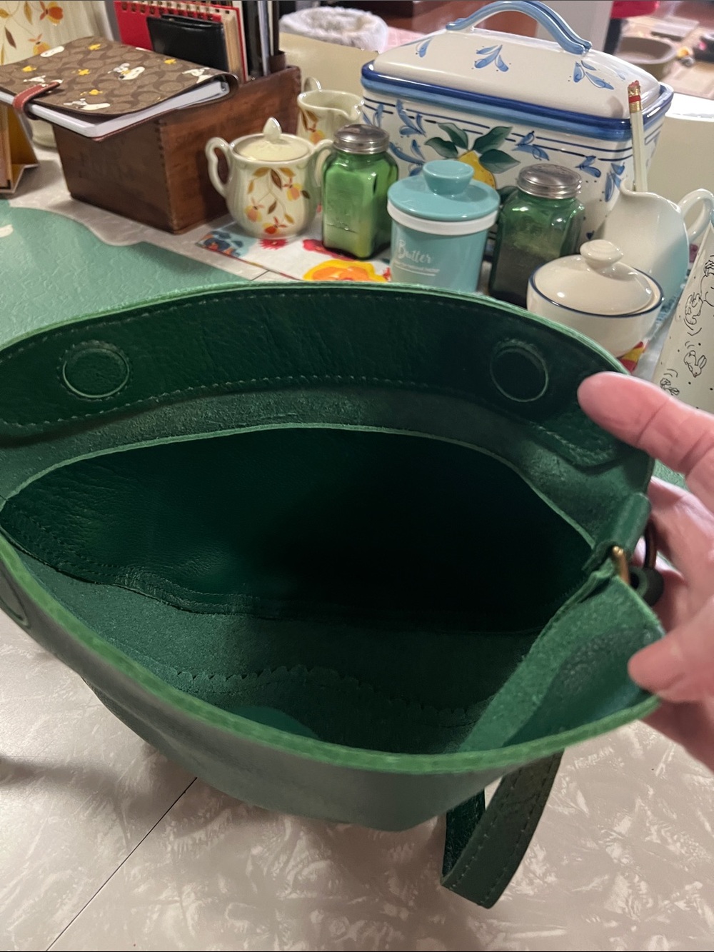 Portland Leather Forest Green Pebbled Leather Accessory - Picture 4 of 5